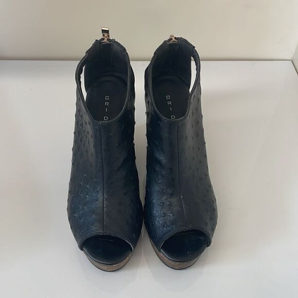 Cri De Coeur Cork Wedges with Dotted Leather Upper - Picture 2 of 8